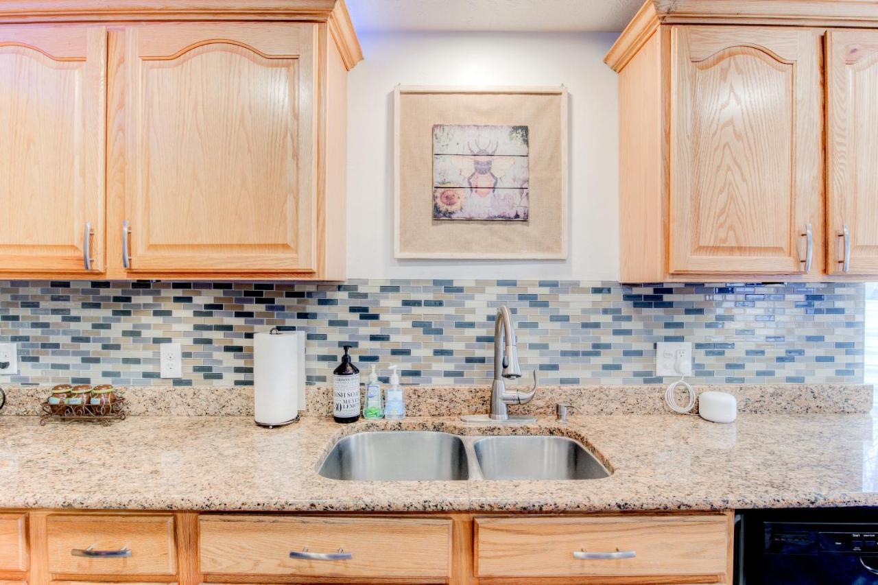 Modern Private Whole Unit 4 Bedroom Guest Suite King Bed Salt Lake City Exterior photo