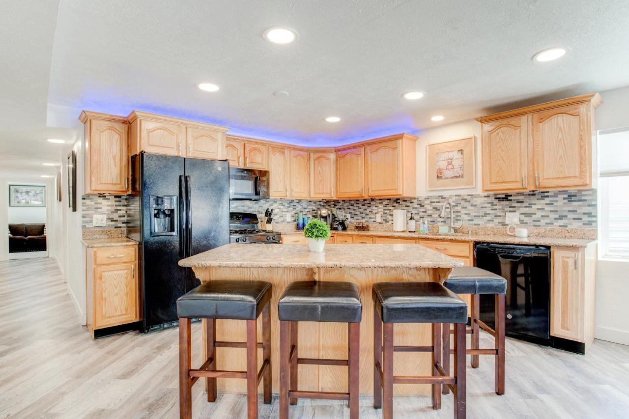 Modern Private Whole Unit 4 Bedroom Guest Suite King Bed Salt Lake City Exterior photo