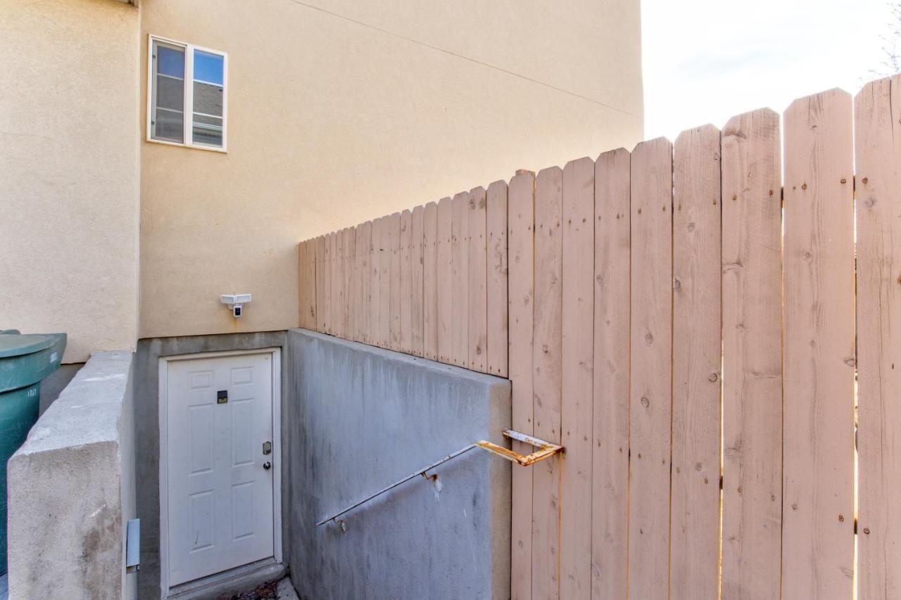 Modern Private Whole Unit 4 Bedroom Guest Suite King Bed Salt Lake City Exterior photo