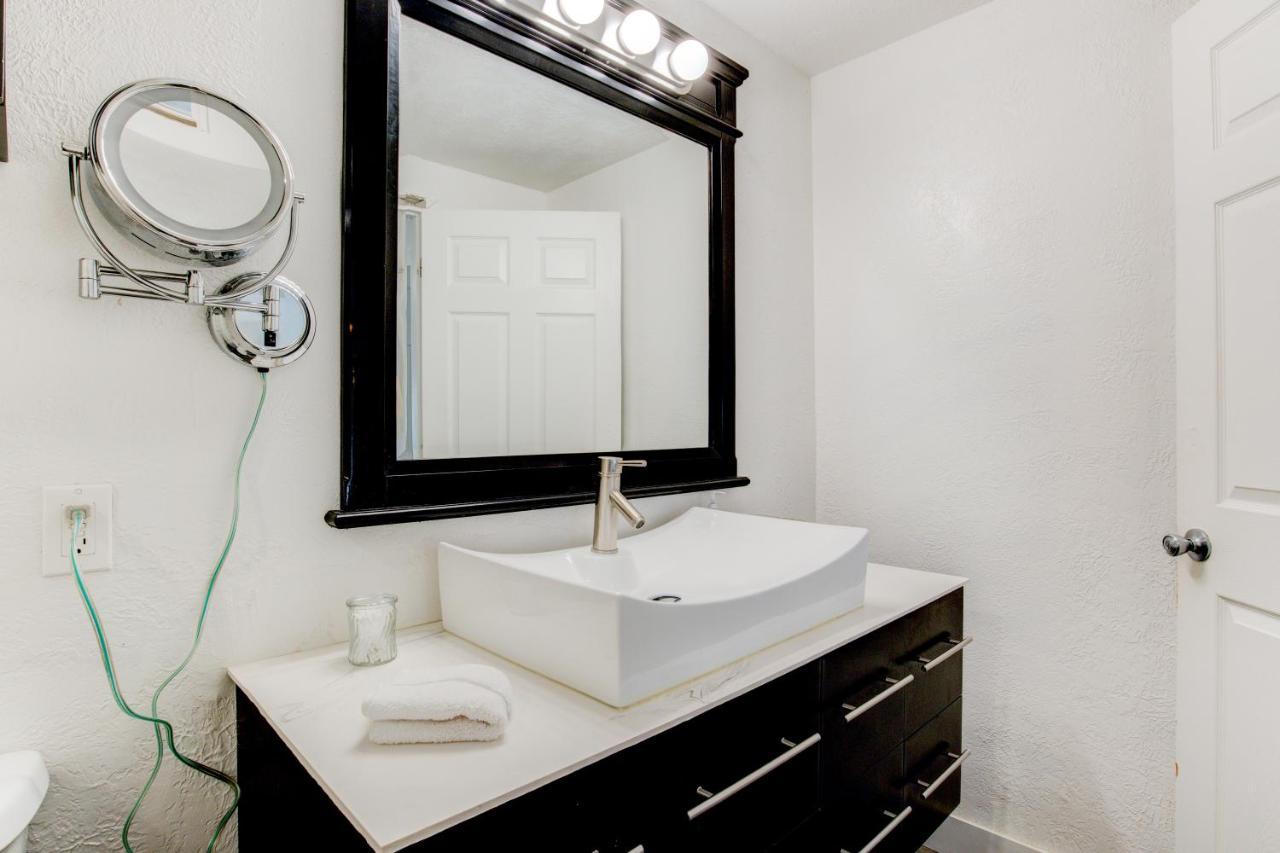 Modern Private Whole Unit 4 Bedroom Guest Suite King Bed Salt Lake City Exterior photo