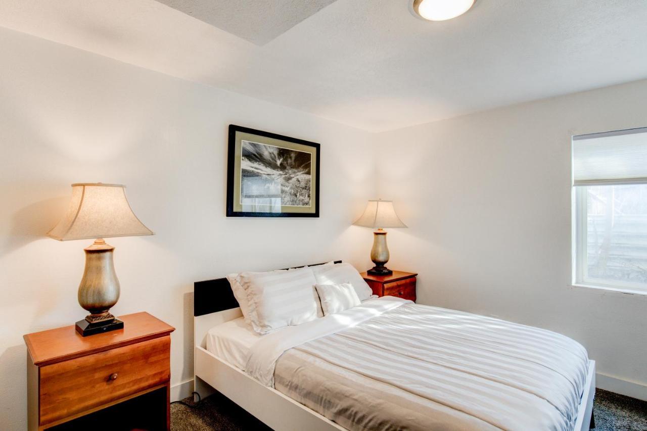 Modern Private Whole Unit 4 Bedroom Guest Suite King Bed Salt Lake City Exterior photo