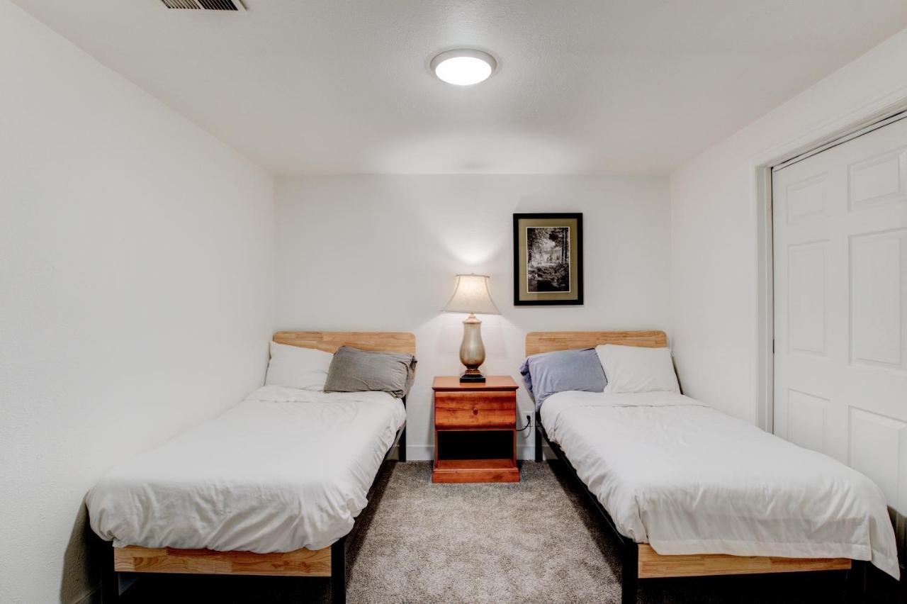 Modern Private Whole Unit 4 Bedroom Guest Suite King Bed Salt Lake City Exterior photo