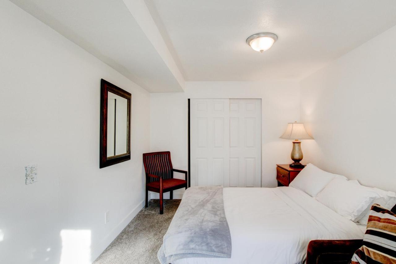 Modern Private Whole Unit 4 Bedroom Guest Suite King Bed Salt Lake City Exterior photo