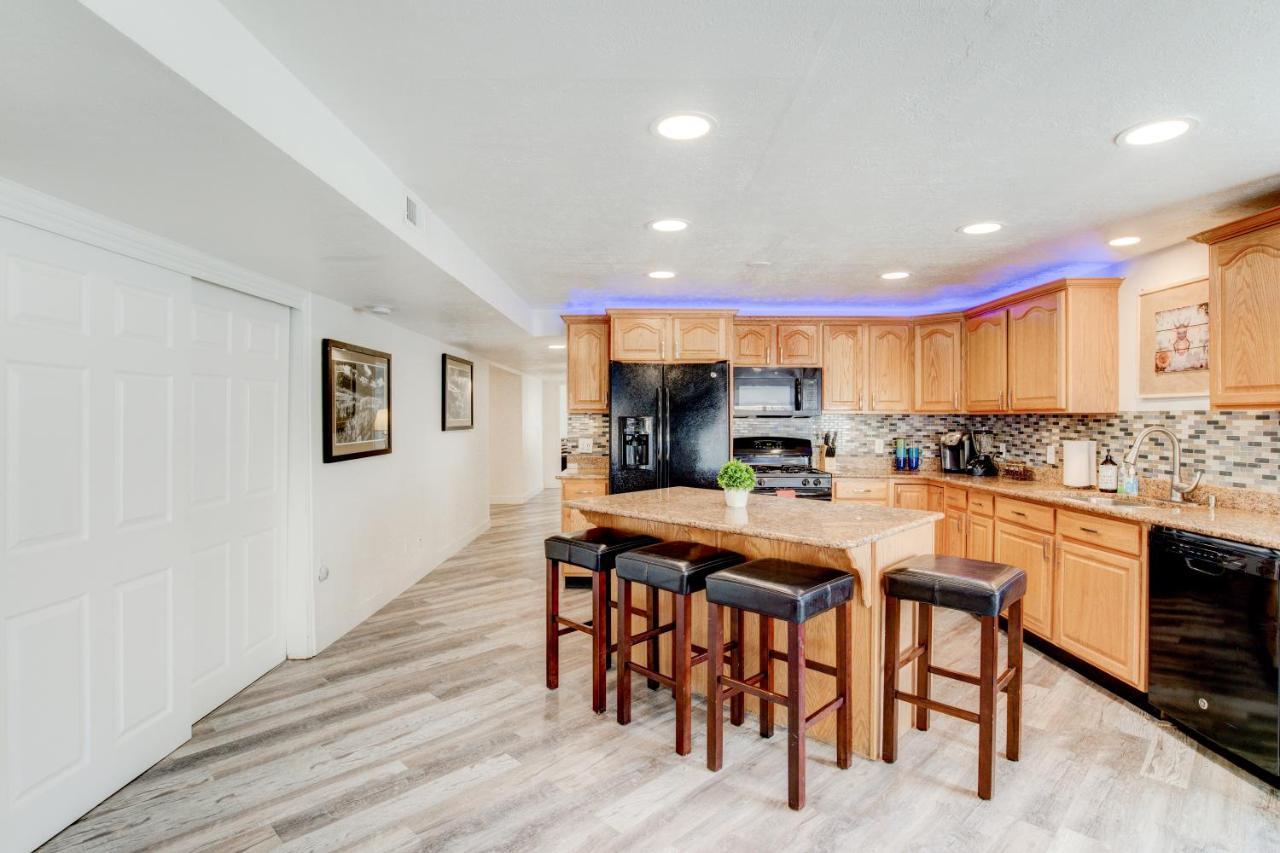 Modern Private Whole Unit 4 Bedroom Guest Suite King Bed Salt Lake City Exterior photo